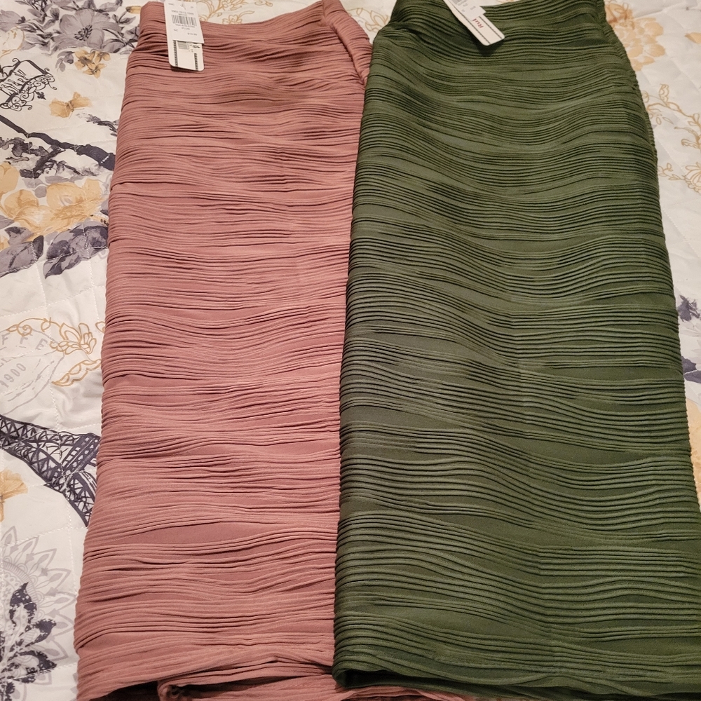 **SOLD**2 skirts - Picture 1 of 5